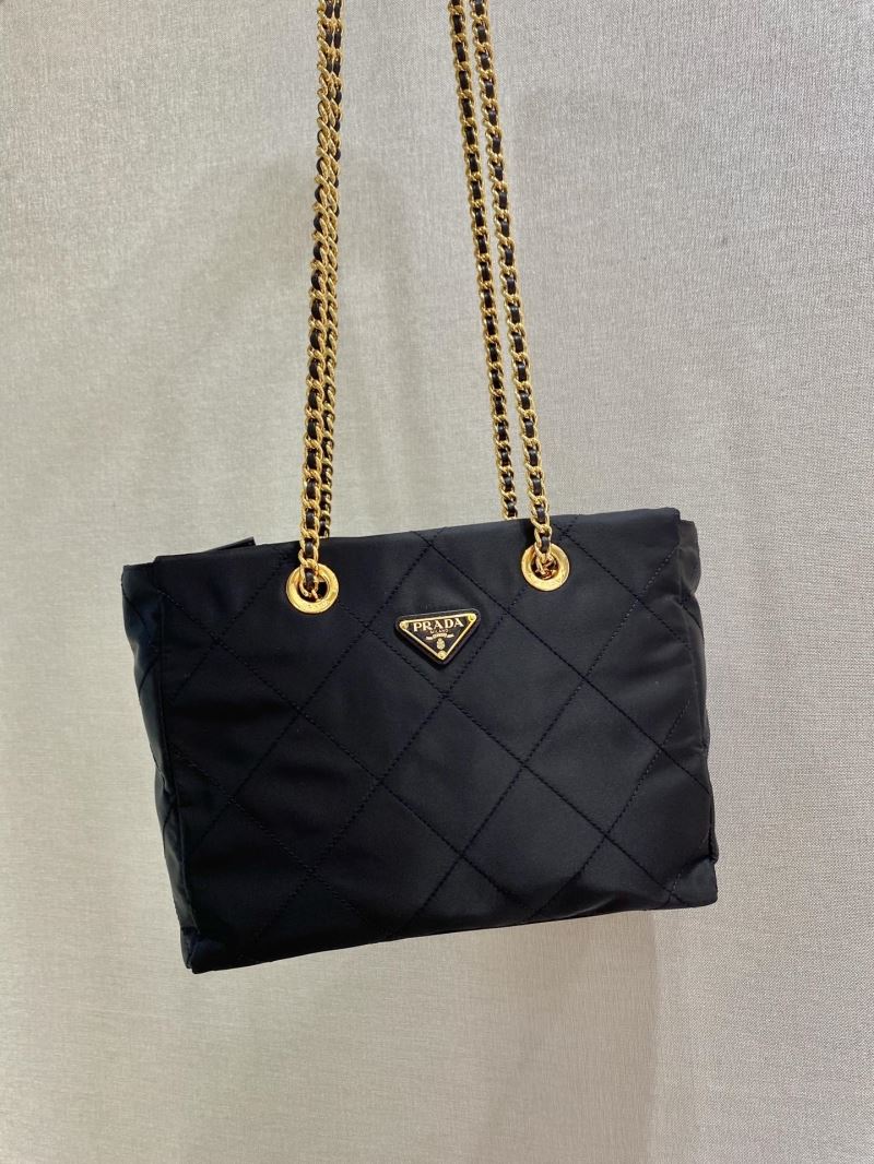 Pra*a tote bags